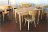 Online Veiling: Kinder/schooltafel incl. 2 houten stoelen...