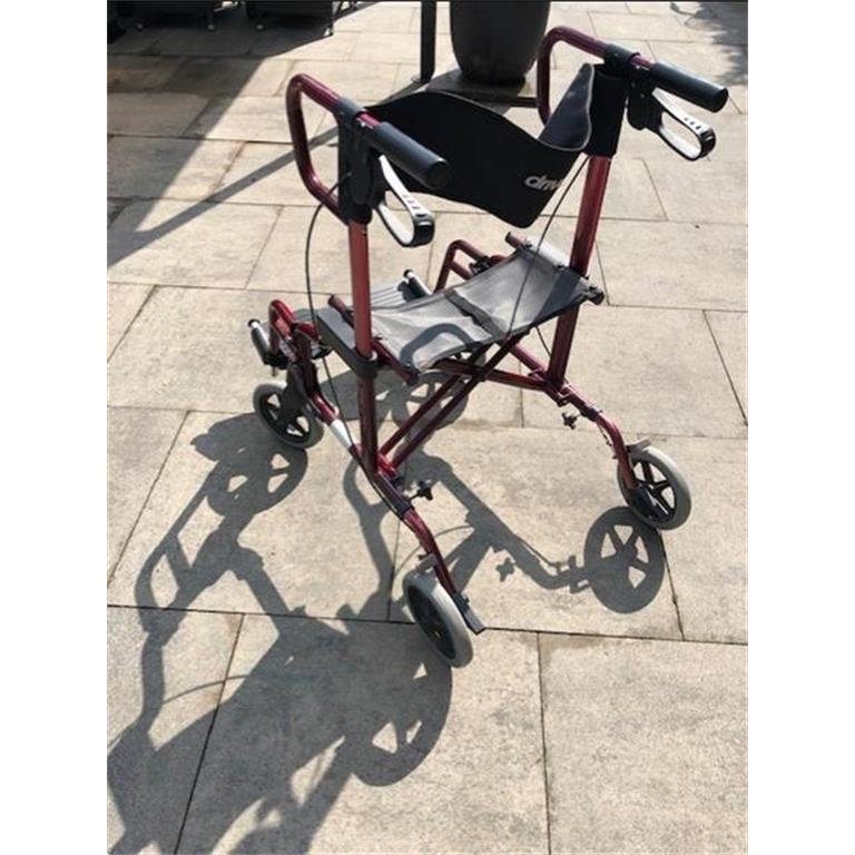 Rollator en Rolstoel Diamond deLuxe Drive Kopen Rolstoelen