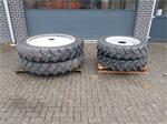 Set Cultuurwielen 270/95 R32 en 300/95 R46 Massey Ferguson