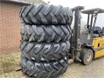 Complete set wielen Case 845 16.9 x 34