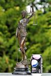 sculptuur, Godin van gerechtigheid; de belichaming van orde en recht. - 41 cm - brons marmer
