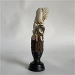 Snijwerk, - NO RESERVE PRICE - A Byson Carving from a deer antler on a stand - 18 cm - Hertengewei, 