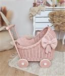 Poppenwagen Roze met roze dekens Roze met roze dekens