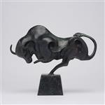 sculptuur, NO RESERVE PRICE - Bronze Sculpture of a Striking Bull - with base - 32 cm - Brons