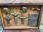 Crucifix - Victoriaans - Glas, Hout, Messing - Morgan Gifts & Curiosities / Vampire Hunting Kit