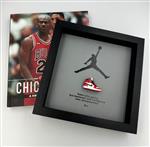 Lijst- Framed Sneaker Air Jordan 1 Retro High Chicago  - Hout