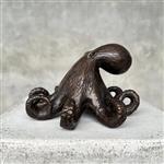 Beeld, No Reserve Price -  A Octopus Sculpture in Bronze - 11 cm - Brons