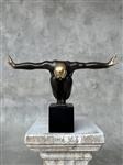 sculptuur, NO RESERVE PRICE - Bronze Statue of an Olympic Swimmer Dark Bronze with Polished Accents 