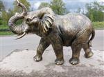 Beeld, large statue of elephant in excellent finish - 52 cm - polyresin