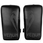 Venum Giant Kick Pads Thai Pads Zwart Zwart