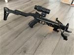 Kruisboog met red dot laser en scope