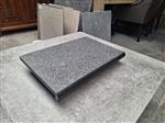 G684 Basalt zwembadrand