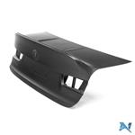 Dit betreft een Carbon CSL kofferbak klep - Alpha N