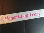 Ivory Lint 70 mm met Magenta opdruk +/- 80cm. - Eigen tekst opgeven in het veld opmerkingen aan het 