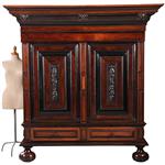 Palissander tweedeurs pilasterkast ca 1700 met veel ebben inleg (No.962630)