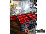 5 stapelbare, clip-on koffers met MILWAUKEE PACKOUT-compartimenten