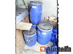 4 jerrycans met deksel