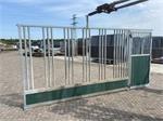 Paardenbox voerwanden  met draaibare tussenwanden
