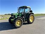 John Deere 6400