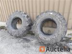 2 Michelin banden voor Michelin 18R 22.5 XF machines