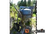Sacre getrokken benzine betonmixer