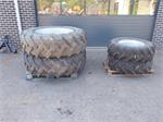Set Case  Wielen 420/85 R34  320/85 R24   Grote ZF Steek