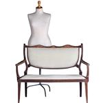 Bijzonder elegant bankje in Hepplewhite ca. 1880 incl. bekleding naar wens.  (No.291301)