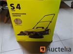 Mechanische veegmachine KARCHER S 4 Twin
