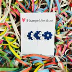 Blauw/wit (witte) madeliefjes op alligatorclip (groot) - carnaval - haaraccessoires