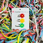Rood/geel/groen (rode/gele/groene) madeliefjes op klikklakspeldjes - carnaval - haaraccessoires — 5 