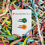 Groen/oranje madeliefjes op klikklakspeldjes - carnaval - haaraccessoires — 5 cm speldjes