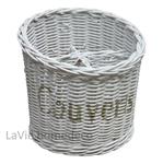 Landelijke bestekmand van wit riet