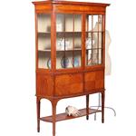 Ingelegde satijnhouten bowfront vitrinekast fijn meubelmakers werk (No.342025)