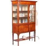 Ingelegde satijnhouten bowfront vitrinekast fijn meubelmakers werk (No.342025)