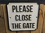 Bordje emaille ''please close the gate'' voor op de deur of poort