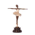 Een bronzen beeld/sculptuur van een ballet danseres