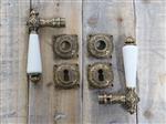 Set van deurbeslag-als antiek: 2 deurkrukken, 2 Rosette, 2 lock wapenschild, gepatineerd messing