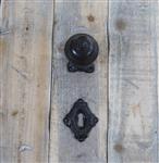 Deurknop met twee rozetten - deurknop, knoprozet en slotrozet  - antiek ijzer, donkerbruin