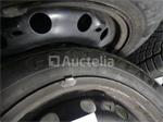 4 winterbanden op Goodyear Ultragrip8 plaatstalen velgen - 195/60 R15
