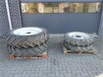 Setje Ford wielen   9.5 R28 en 13.6 R36