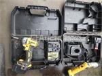 2 DeWalt accuschroevendraaiers