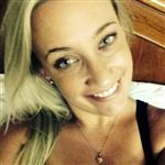 Hallo. Ja nu moet ik iets over mezelf zeggen.