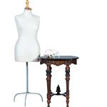 kordate Willem III bijzettafel in noten met zwart bijzonder gedetailleerd en gesneden (No.400935)