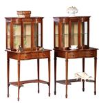 Stel van 2 kleine identieke vitrines ca 1900 Engeland (No.922870.)