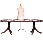 Engelse eetkamertafel waar heel goed armstoelen onder passen max lengte 2,22 m lang ca 1890 (No.4120