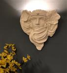 Mooie strakke wandlamp in wit terracotta steen , zeer fraai, klassiek.