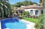 A very romantic villa with seaviews 