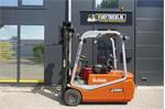 VS-20696 Elektrische TRIPLEX heftruck Cesab Sideshift Freelift