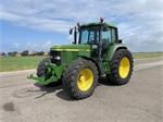 John Deere 6810