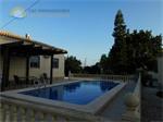 Beautiful villa with guest house and pool.